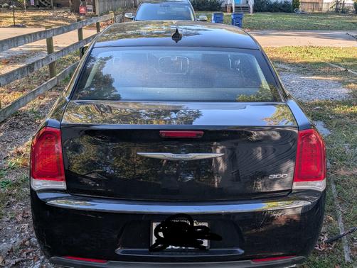 Black 2016 Chrysler 300 Limited
