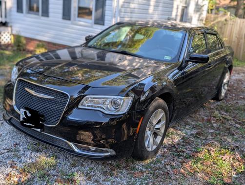 Black 2016 Chrysler 300 Limited