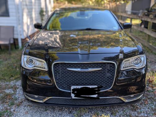 Black 2016 Chrysler 300 Limited