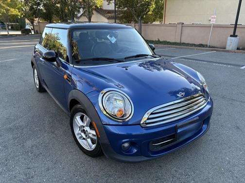 2013 MINI Hardtop Cooper