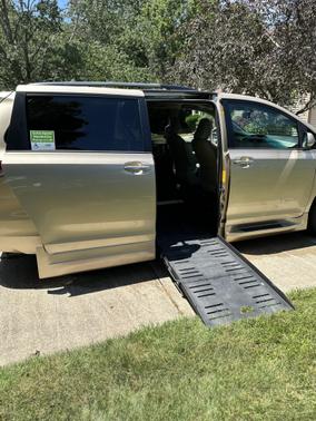 2012 Toyota Sienna XLE