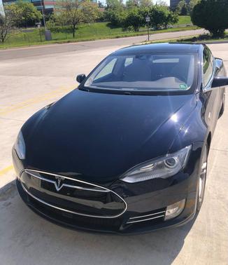 2015 Tesla Model S 85D