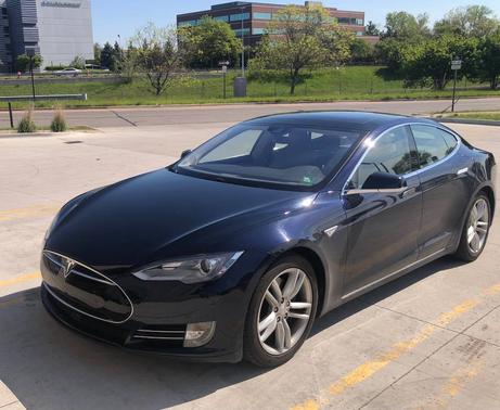2015 Tesla Model S 85D
