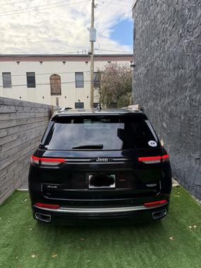 Black 2023 Jeep Grand Cherokee Summit Reserve