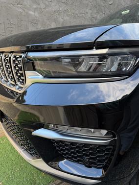 Black 2023 Jeep Grand Cherokee Summit Reserve