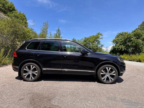 Black 2017 Volkswagen Touareg V6 Wolfsburg Edition