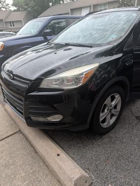 Black 2016 Ford Escape SE