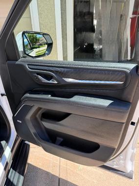 White 2024 GMC Yukon XL Denali