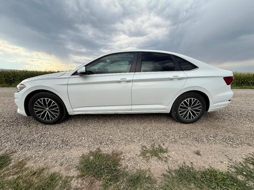 White 2019 Volkswagen Jetta 1.4T SE