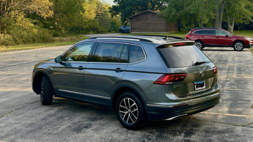 Gray 2021 Volkswagen Tiguan 2.0T SE