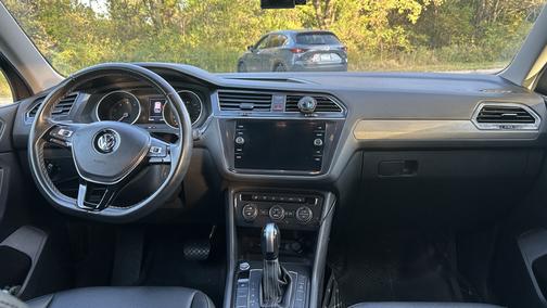 Gray 2021 Volkswagen Tiguan 2.0T SE