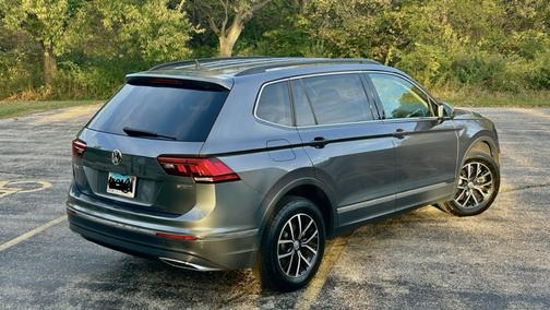 Gray 2021 Volkswagen Tiguan 2.0T SE