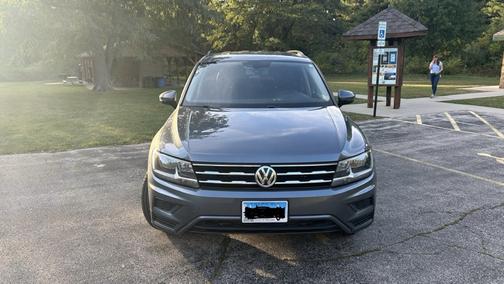 Gray 2021 Volkswagen Tiguan 2.0T SE