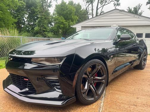 Black 2017 Chevrolet Camaro 1SS