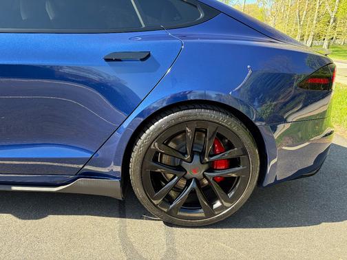 Blue 2024 Tesla Model S Plaid