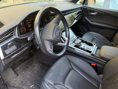 2021 Audi Q7 55 Premium Plus