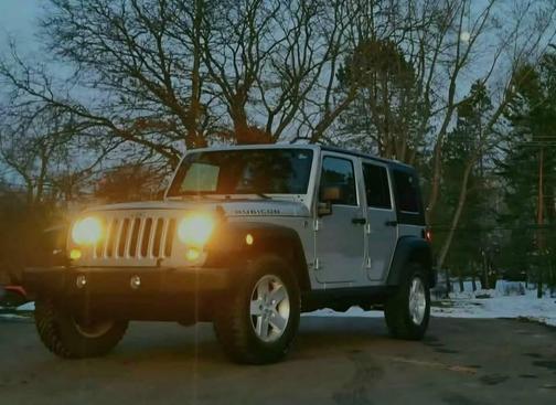 Silver 2009 Jeep Wrangler Unlimited Rubicon