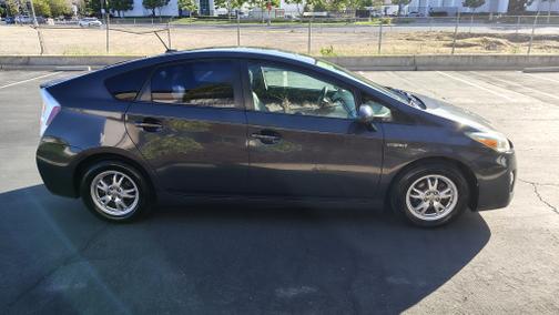 2011 Toyota Prius IV