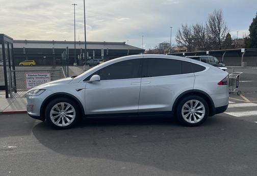 2018 Tesla Model X 75D