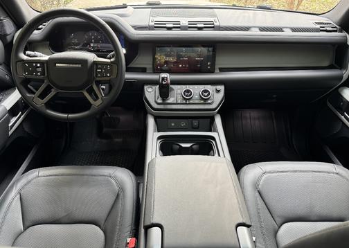2024 Land Rover Defender 110 P400 S