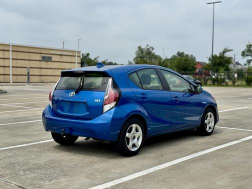 2015 Toyota Prius c Two
