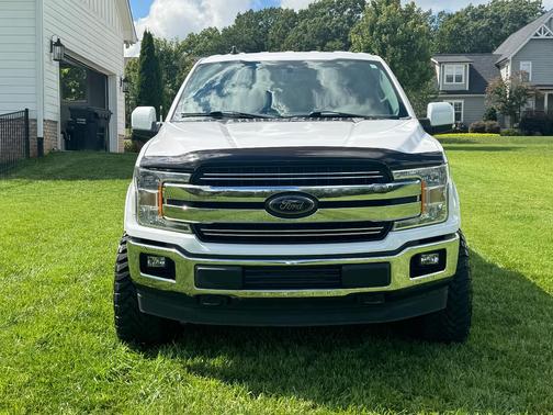 White 2019 Ford F-150 Lariat
