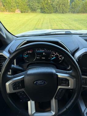 White 2019 Ford F-150 Lariat