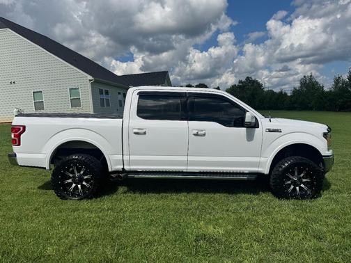 White 2019 Ford F-150 Lariat