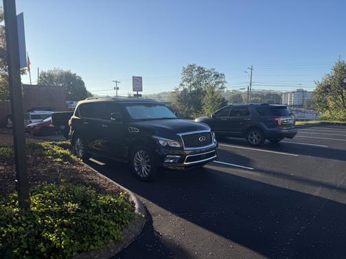 2016 INFINITI QX80 Base