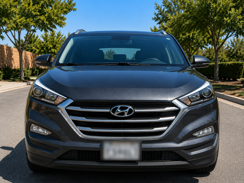 Gray 2018 Hyundai TUCSON SEL Plus