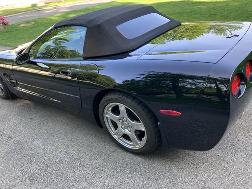 1998 Chevrolet Corvette Base