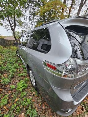2018 Toyota Sienna SE Premium