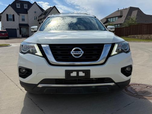 2017 Nissan Pathfinder SL