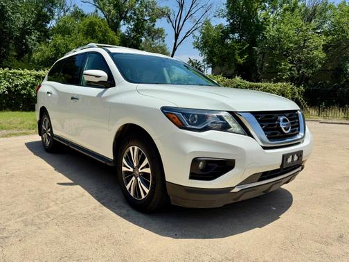 2017 Nissan Pathfinder SL