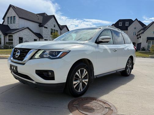 2017 Nissan Pathfinder SL