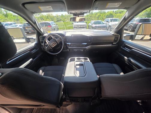 White 2025 GMC Sierra 2500 SLE