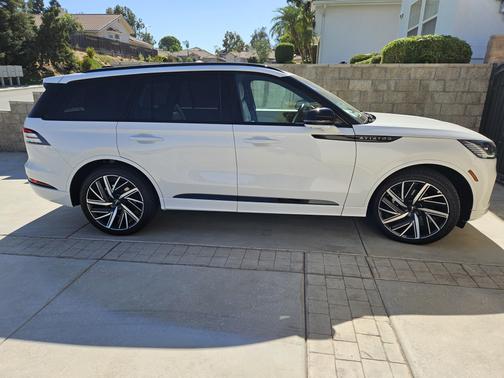 2025 Lincoln Aviator Black Label AWD