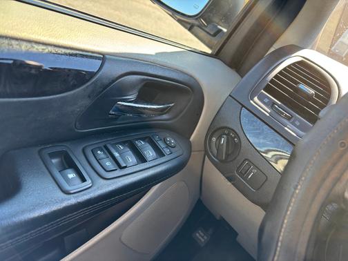 2014 RAM Cargo Tradesman