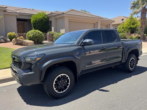 2024 Toyota Tacoma TRD Off Road