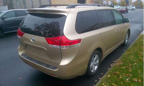 2011 Toyota Sienna LE