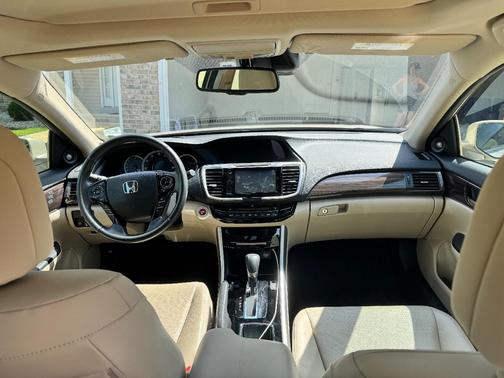Gold 2017 Honda Accord EX-L w/Navigation & Honda Sensing