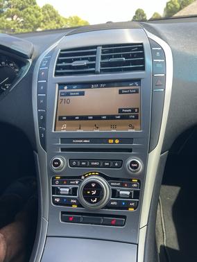 White 2018 Lincoln MKZ Premiere
