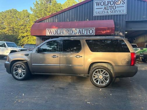 2013 Cadillac Escalade ESV Platinum Edition