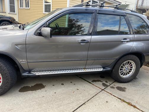 2005 BMW X5 4.4i