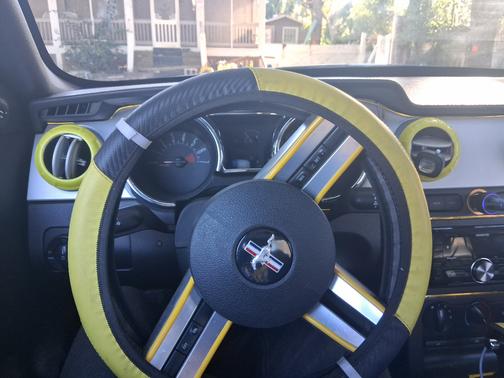 2006 Ford Mustang Base