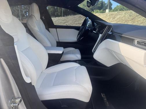 Silver 2017 Tesla Model S 75