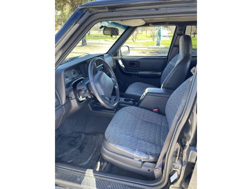 Black 2001 Jeep Cherokee Sport 4WD