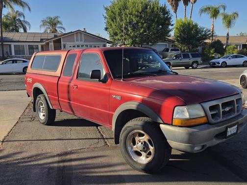 Red 1998 Ford Ranger XLT SuperCab