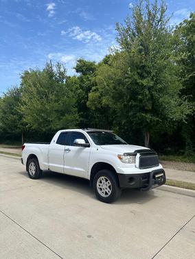 White 2013 Toyota Tundra Grade