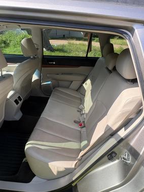 Gold 2014 Subaru Outback 3.6R Limited